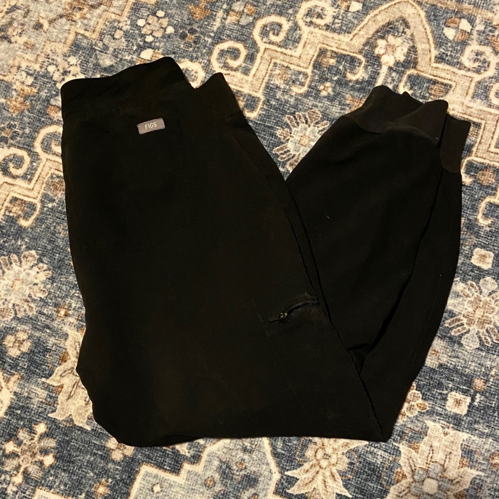 Figs Black Jogger Scrubs SP - Picture 2 of 2